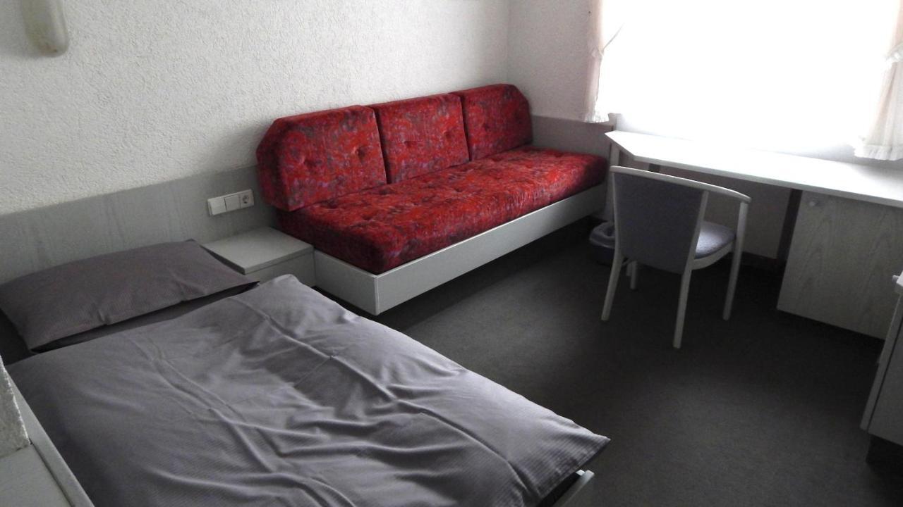 Hotel Carle Deizisau Bagian luar foto